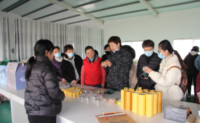 巾帼绽芳华，监管显担当——市市场监管局组织开展“三八”妇女节主题活动，助推优质经营服务